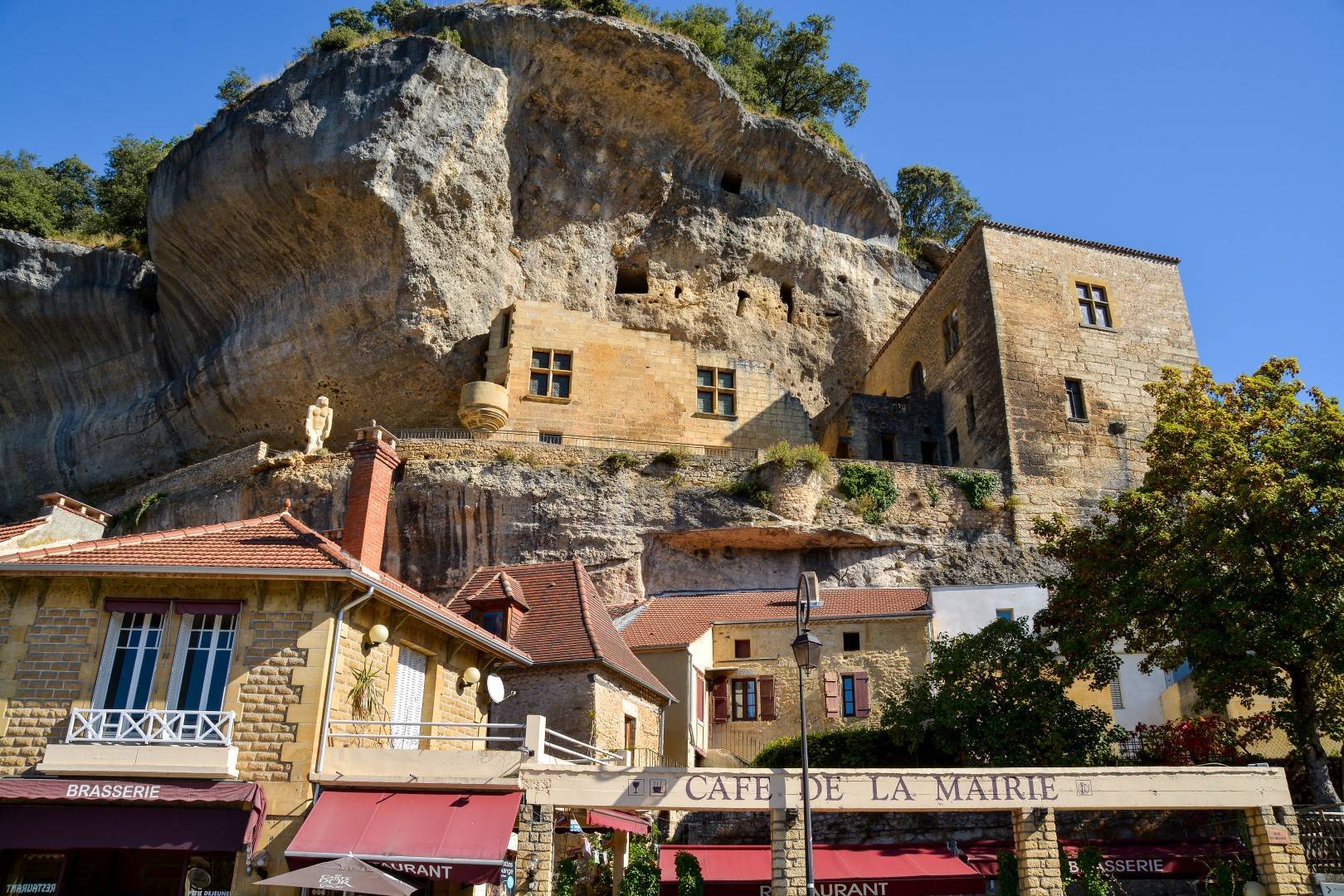 Discover Les Eyzies in the Dordogne valley FranceVilla