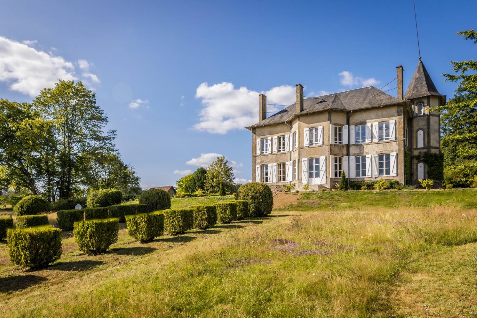 Chateaulette – luxury castle in south-west France!